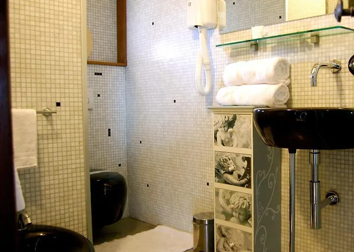 Rita Nocleg ze śniadaniem 3*